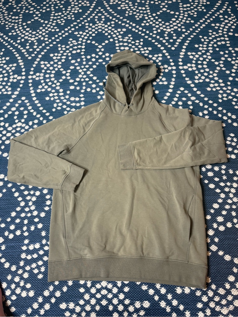 Lululemon City Sweat Pullover Hoodie French Terry
Medium Olive